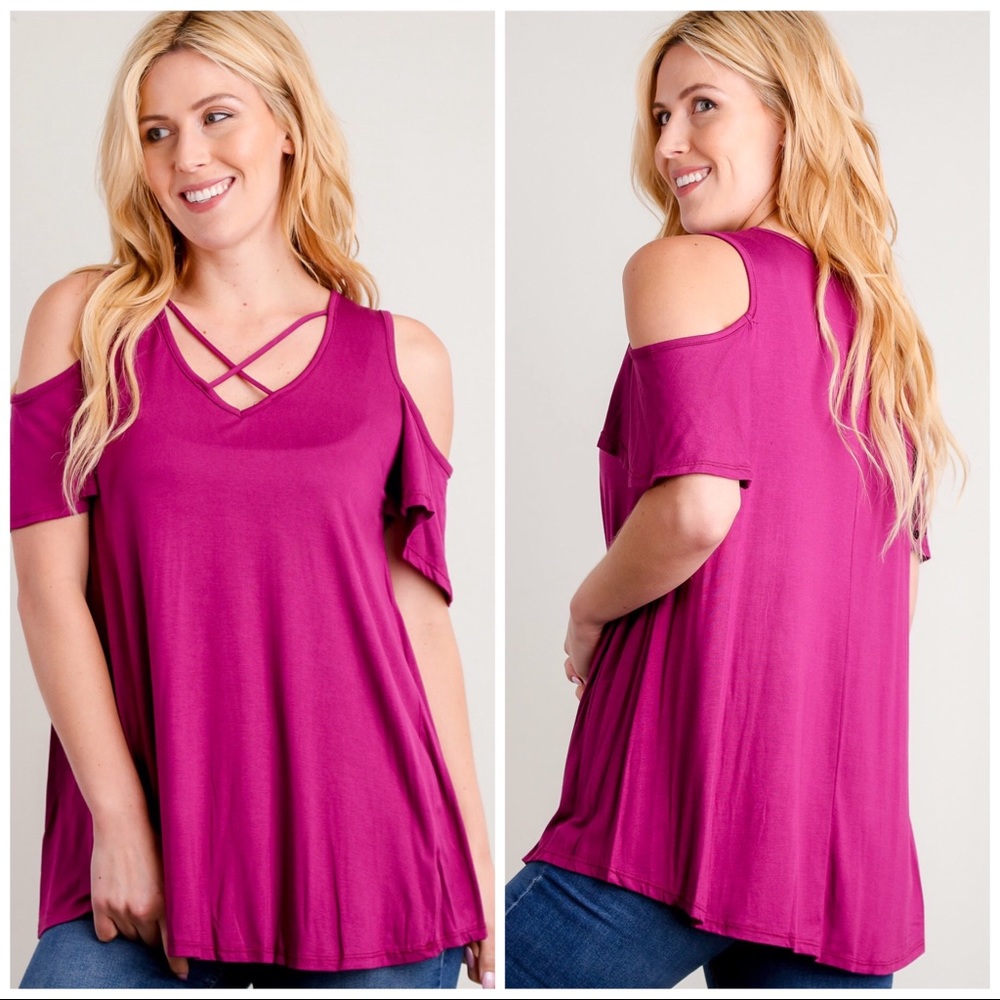 Just In!!! 🚨Cold Shoulder Berry Purple Top🚨